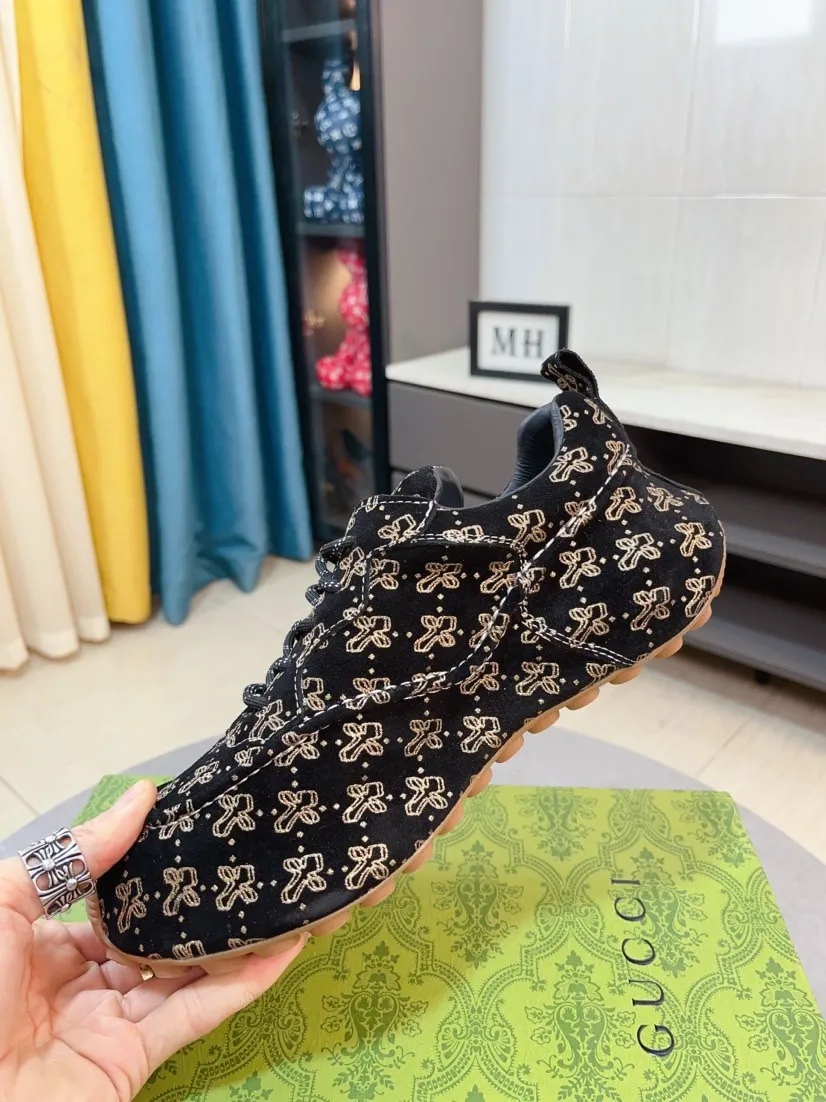 Men's shoes 💰560🌹🌹【GUCCI】pop-top casual sneakers with daddy outsole, breathable and comfortable, easy to walk, a versatile style for trendy men, upper with cowhide edged outsole design➕genuine leather lining➕Gucci's popular original outsole, sports and running style, super comfortable. Code number 38-44
